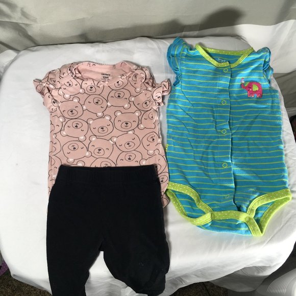 Carter's Other - 2 Carters Bodysuits 1 Carters Shorts 12 months